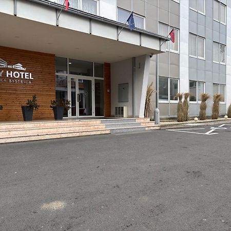 City Hotel B&B, Reception 24 7, 800M Od-From R1, Free Parking Bańska Bystrzyca Zewnętrze zdjęcie