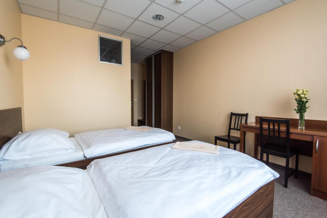 City Hotel B&B, Reception 24 7, 800M Od-From R1, Free Parking Bańska Bystrzyca Zewnętrze zdjęcie